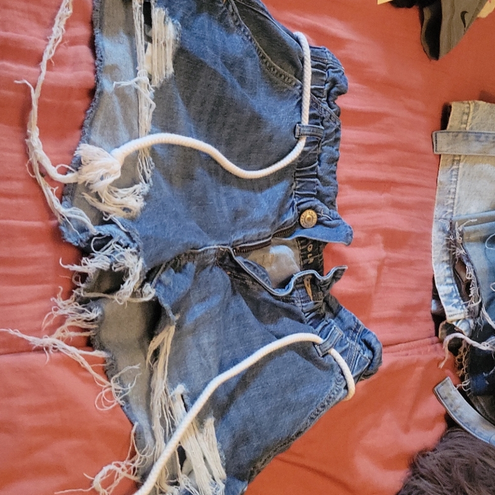 American Eagle mom short